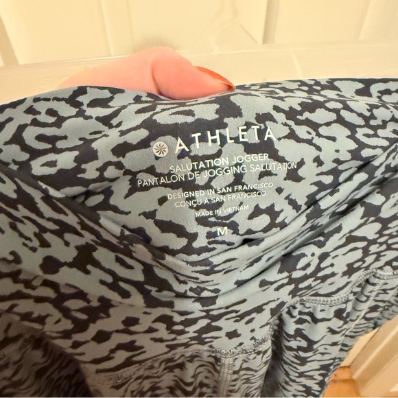 NWT Athleta Salutation Printed Joggers Petrol Blue Size M - Picture 9 of 9